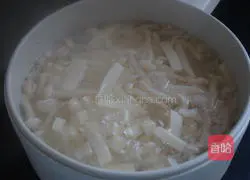 Illustration of how to make pepper-flavored white jade tofu soup 6
