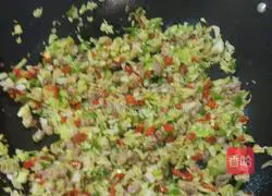 Illustration of making mixed sauce noodles 7