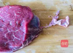 Simple and delicious recipe for beef cubes with king oyster mushrooms 3