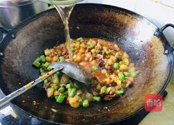 Illustration of how to pull mutton into strips 12