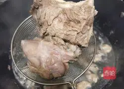 Illustration of how to make mutton vermicelli soup 3