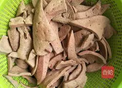 Pork liver and loofah soup recipe 1