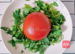 Illustration of how to make loofah and egg soup 5