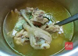 Pepper Chicken Soup Recipe Illustration 14