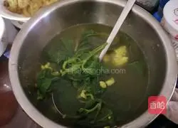 Illustration of how to make mulberry leaf and egg soup 3