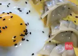 Illustration of how to make poached egg dumplings 12
