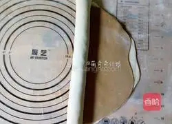 Illustration of how to make snack cat ears 7