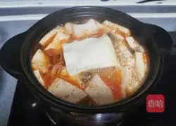 Illustration of how to make spicy cabbage, tofu and kelp soup 9