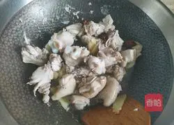 Illustration of how to cook potato stewed chicken legs 9
