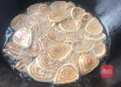 Illustration of how to make cat ears 7