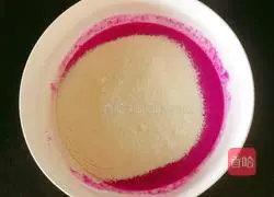 Dragon fruit yogurt cake Practice illustration 5