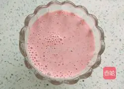 Strawberry Milkshake Recipe Illustration 6