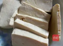 Illustration of how to make crucian carp tofu soup 3