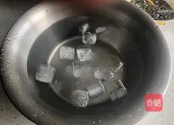 Illustration of how to make scallion noodles 13