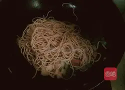 Illustration of how to make fried noodles with ham and sausage 2