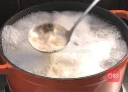 Backbone Pork Belly and Winter Melon Soup Recipe Illustration 5