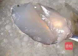 Illustration of how to make tofu and seaweed soup 1