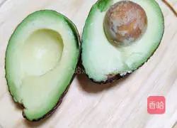 Illustration of how to make sour milk butter 1