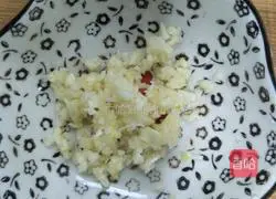 small Illustration of how to make noodles 1