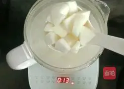 Illustration of how to make Tremella fermented snow pear soup 8