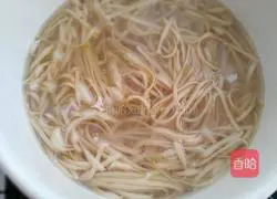 Illustration of how to make multi-flavor noodles 4