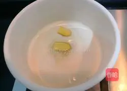 Illustration of how to make shredded radish and shrimp soup 4