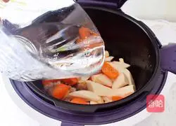 Illustration of how to make pork ribs, yam and carrot soup 8