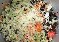 Illustration of how to make vermicelli and vegetable buns 4