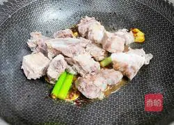 Illustration of making sauce-flavored pork ribs 7