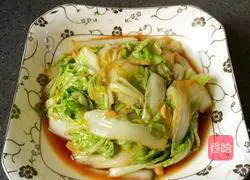 Illustration of how to make hand-shredded cabbage 7