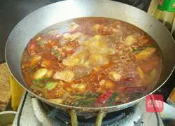 Illustration of how to make potatoes stewed with chicken nuggets 11