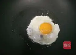 Large Illustration of how to make bowl wide noodles 6