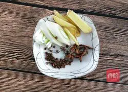 Illustration of how to make pork ribs stewed with sauerkraut 4