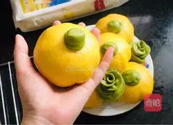 Illustration of how to make fluffy and soft pumpkin steamed buns without adding water 11