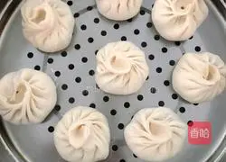 Illustration of how to make fresh meat buns 3