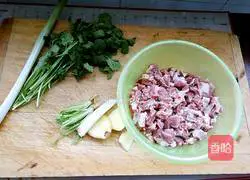 Illustration of how to make beef noodles 1