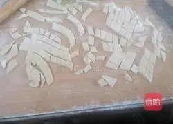 Illustration of how to make homemade chess pieces 5