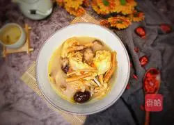 Illustration of how to make stewed chicken with Gastrodia elata and Codonopsis pilosula 11