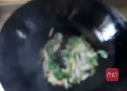 Illustration of how to make Beijing-style braised noodles 5