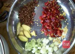 Illustration of how to make spicy chicken nuggets 4