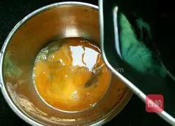 Illustration of how to make rock sugar and egg sweet soup 6