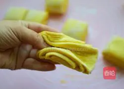 Illustration of how to make pumpkin rolls 8