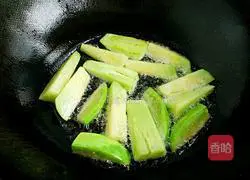 Illustration of how to make braised eggplant with sauce 3