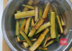 Illustration of home-made pickled cucumbers 8