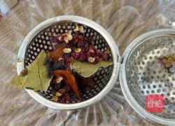 Illustration of Spicy Braised Chicken Feet 5