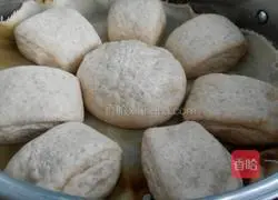 Illustration of how to make whole wheat steamed buns 9