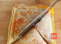 Illustration of how to make egg hand cakes 10