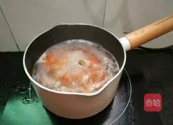 Celery and carrot meat noodles Illustration of thread making 6