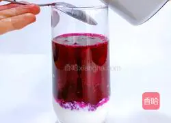 Illustration of how to make dragon fruit milkshake 8