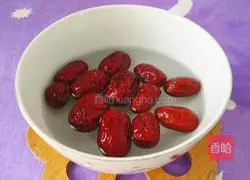 Illustration of how to make yam and red date chicken soup 5